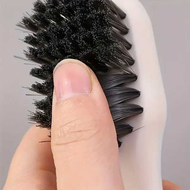 2v1 brush for shoes and underwear with integrated spray dispenser - without the need for electricity