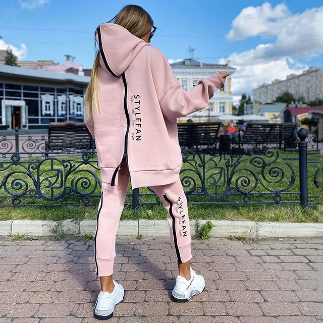 Functional tracksuit for women