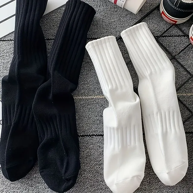 6 pairs of comfortable and breathable socks with pattern