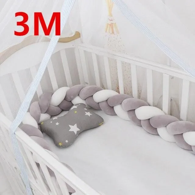 Mantinel for baby cot