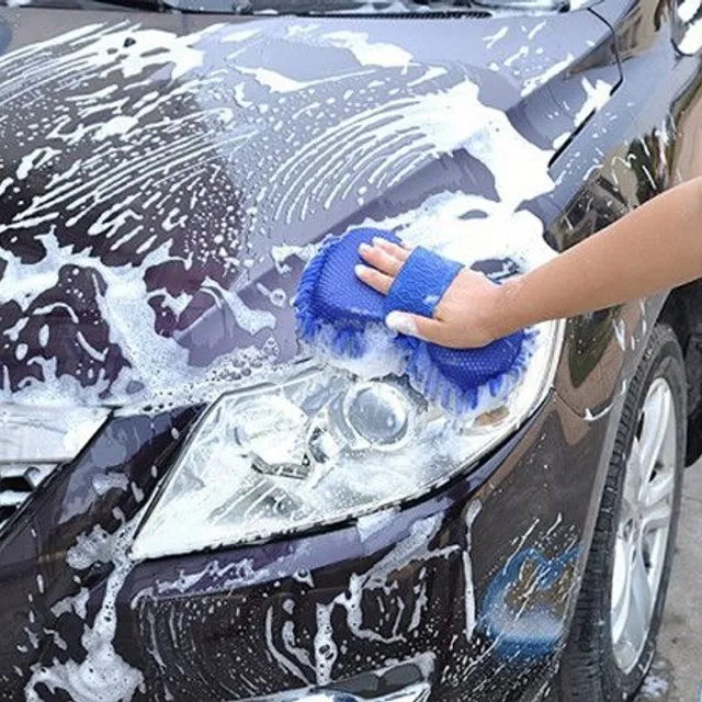 Stylová houbička na umývání auta