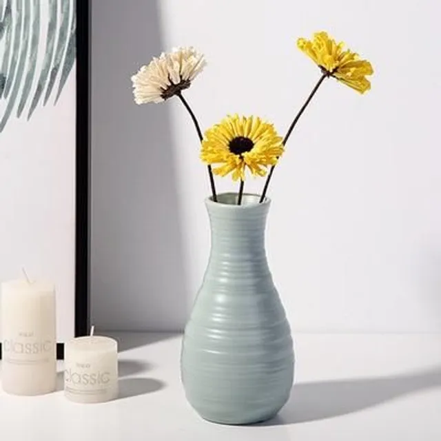 Farebná váza v nórskom štýle
