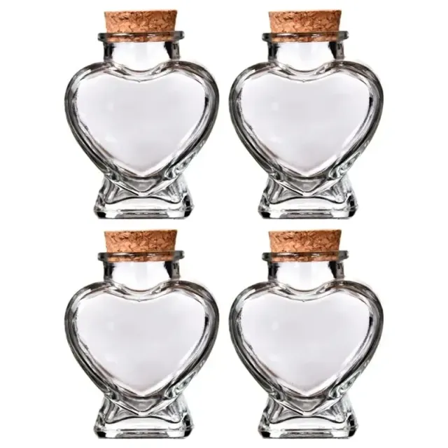 4 ks skleněných parfémových láhví ve tvaru srdce