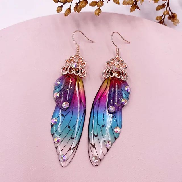 Earrings with fairy-tale wings