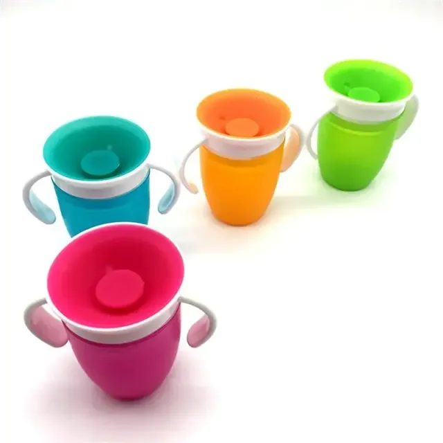 Insoluble 360° cup for babies - drinking without risk of spilling