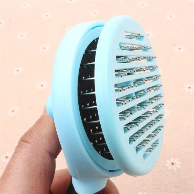 Practical minimalist comb brush with automatic cleaning