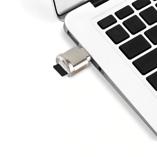 Cititor de carduri de memorie USB-C Micro SD K874