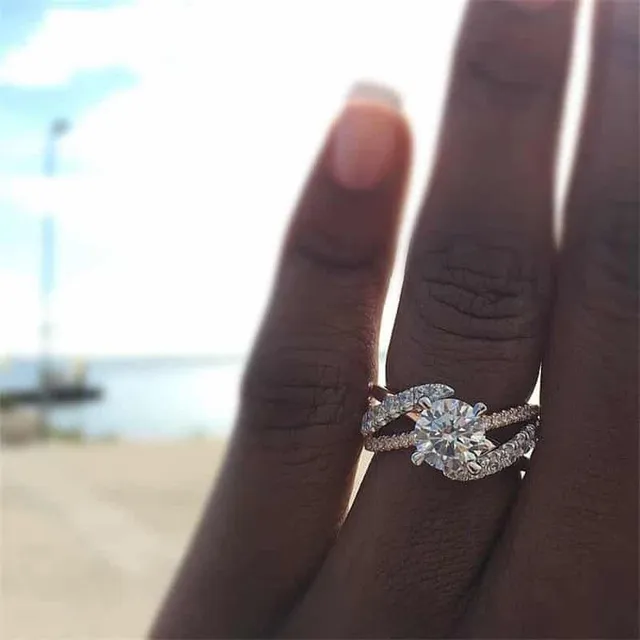 Bague élégante pour femme avec pierre | Bague de fiançailles