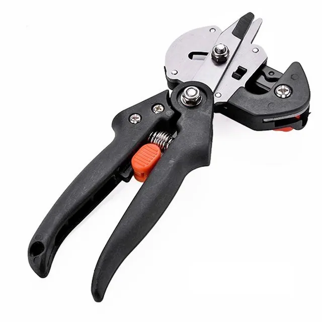 Secateurs with accessories