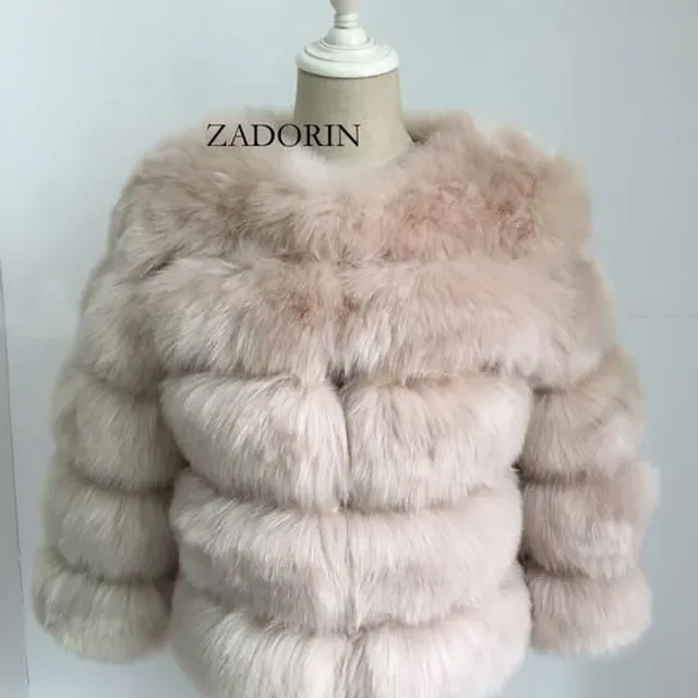 Elegant short faux fur coat