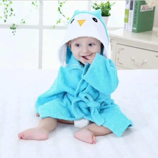 Baby bathrobe with hood and motifs of animals 18