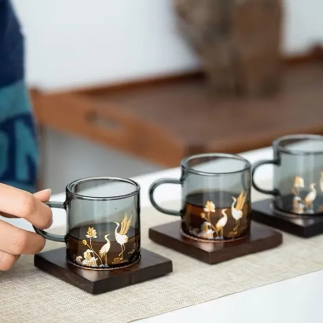 Elegant heat resistant glass cup for tea