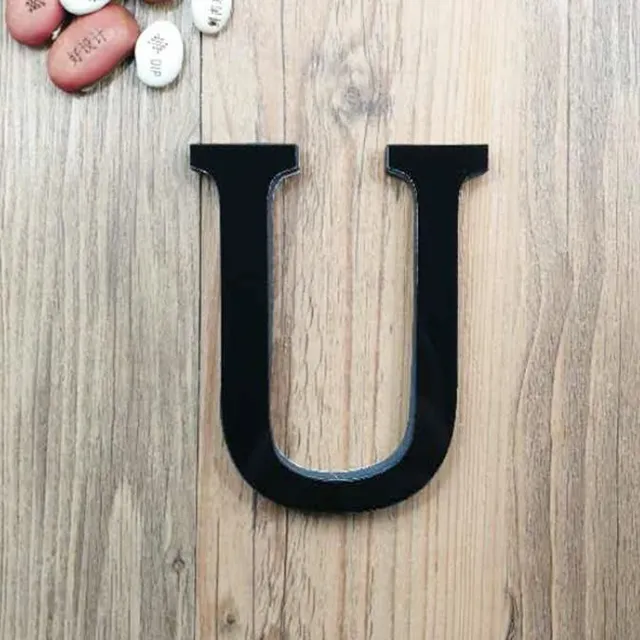 Litere decorative minimalistice unicolore cu ușoară reflexie pentru decorarea casei