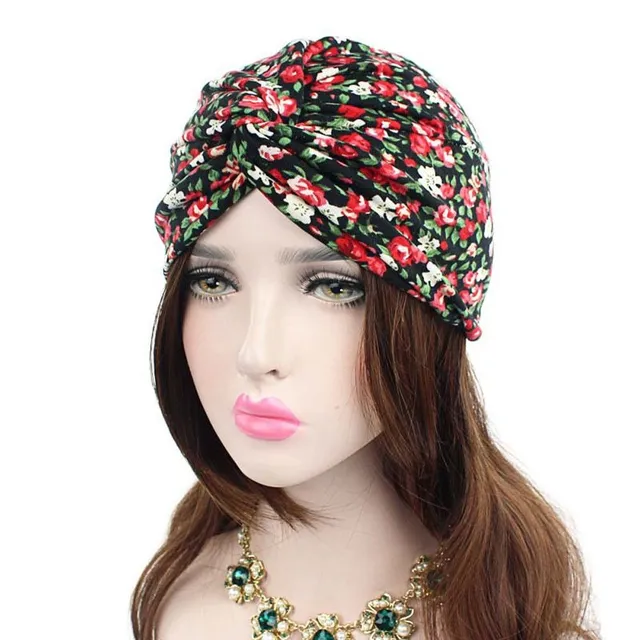 Kobiecy turban z wzorcem