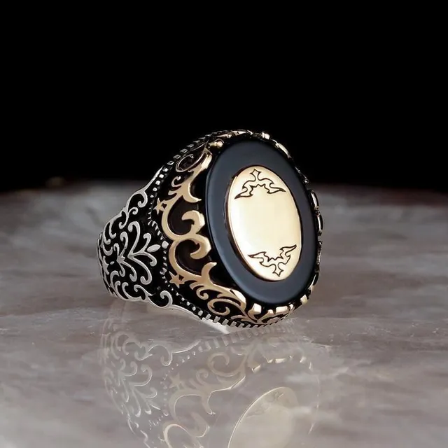 Men's chunky vintage ring with stone