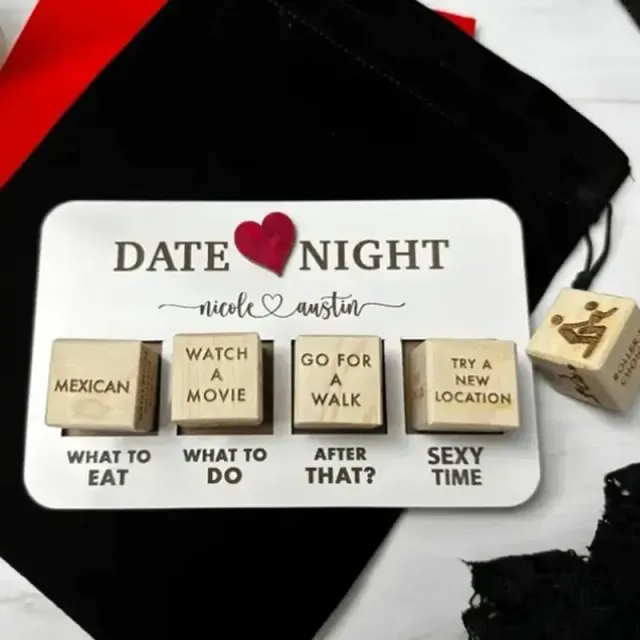 Fun wooden set of playing dice to plan an evening date