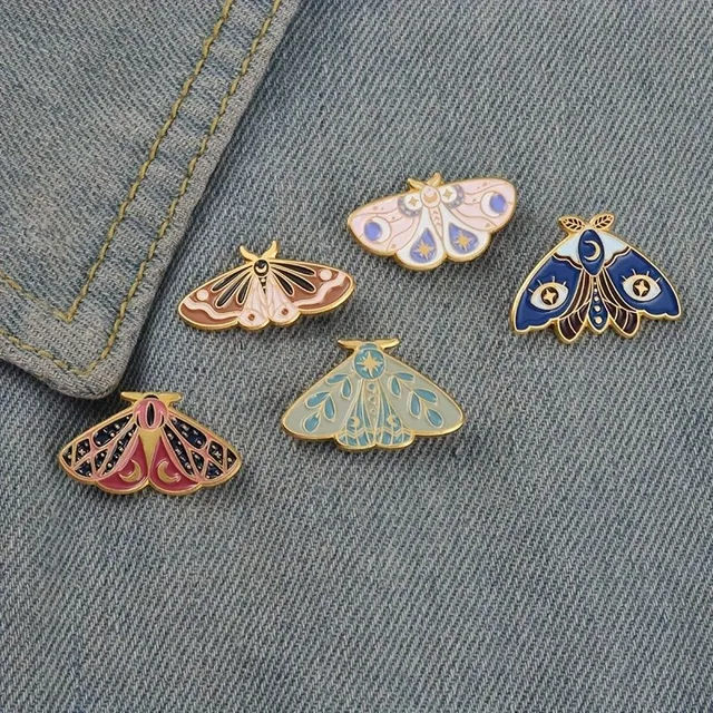 5 piece of cute brooch with motif of moon, stars and butterflies made of metal