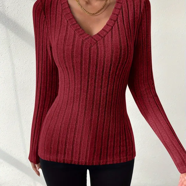 Women's T-shirt with V-neck and long sleeve made of ribbed knitwear - casual and comfortable top