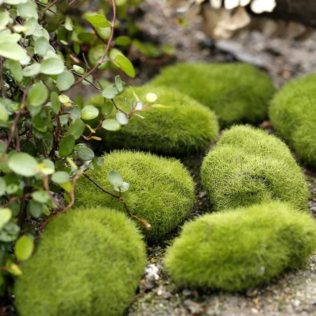 Artificial decorative moss