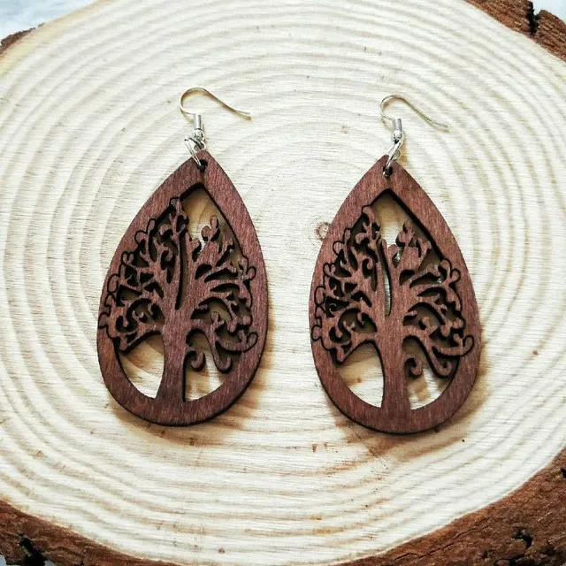 Women's luxury earrings made of African wood