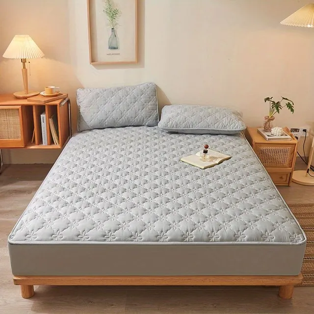 Comfortable and breathable sheet set with waterproof surface against dust mites and bacteria