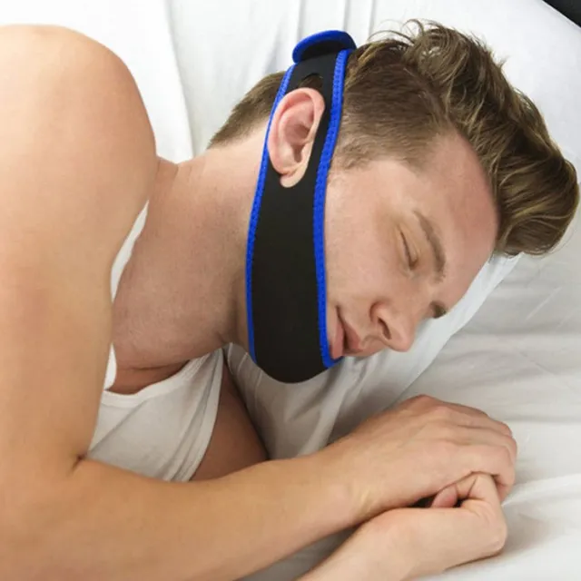 Seat belt for chin against snoring