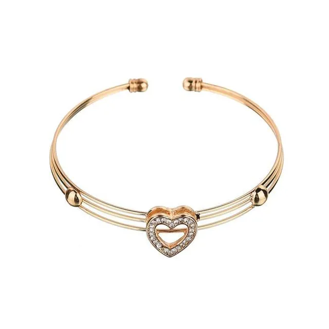 Romantic set of jewelry with hearts - gold color