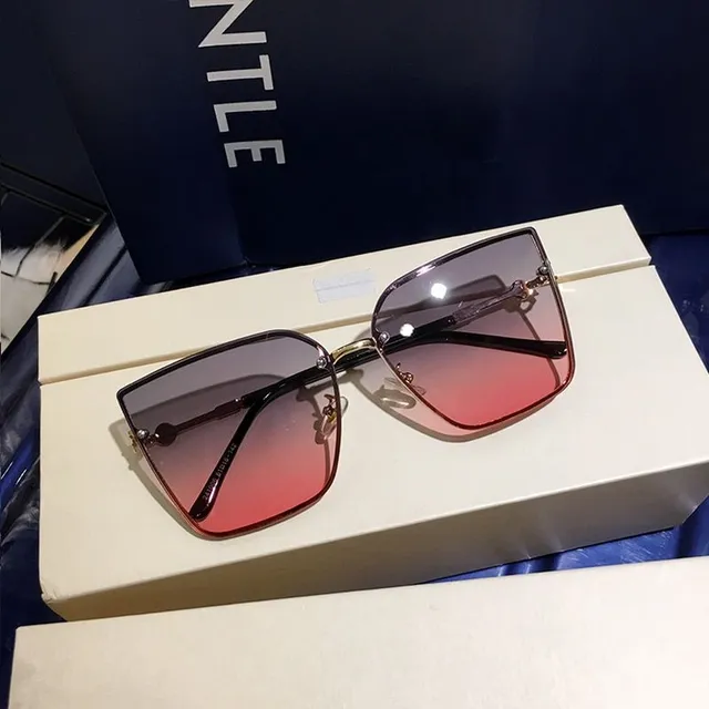 Luxury ladies sunglasses