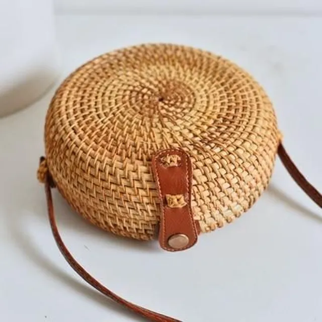 Rattan round handbag