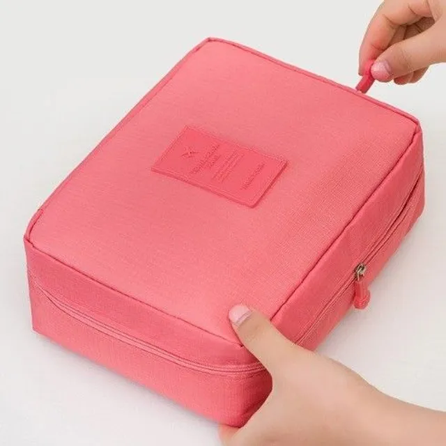 Travel cosmetic bag A524