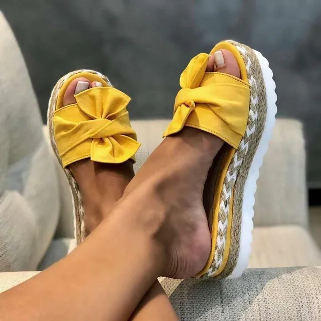 Women's modern slippers with bow