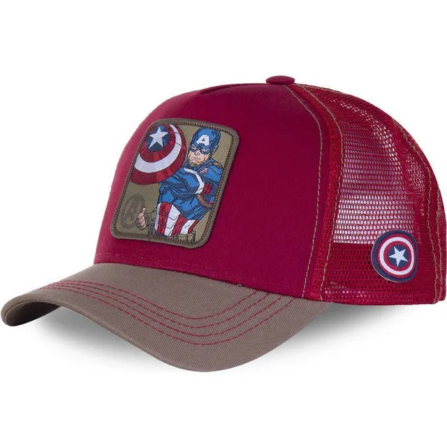 Men's cap with Marvel heroes prints
