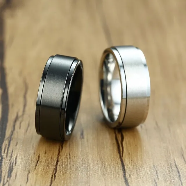 Men's stainless steel spinner ring