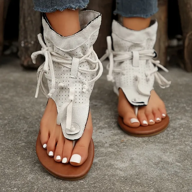 Sandały damskie z frędzlami - stylowe, lekkie i wygodn