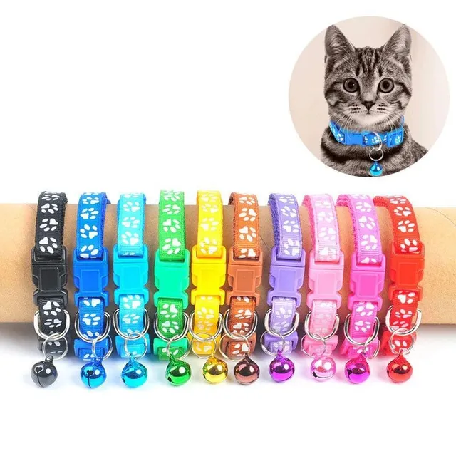 Coloured collar with bell for cats