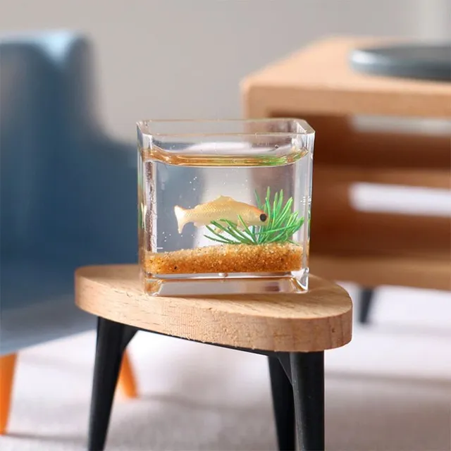 Trendy miniature aquarium into the dollhouse