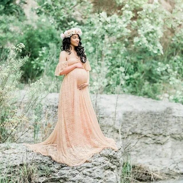 Dámské romantické krajkové šaty pro těhotenské focení
