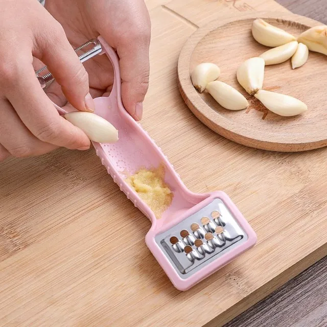 Multifunctional kitchen scraper