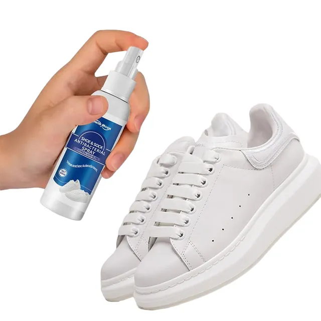 Spray in shoes to remove odor Antibacterial spray against odor from shoes and socks Spray to deodorize shoes 60 ml