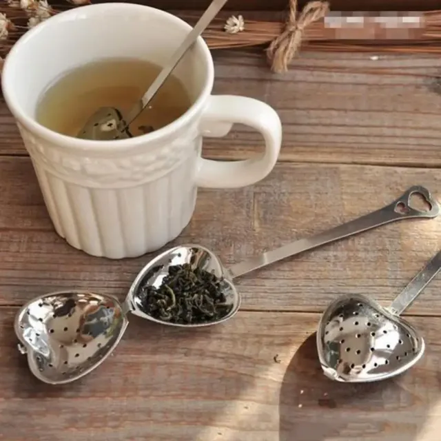 Praktyczny sito herbaciane ze stali nierdzewnej w kształcie serca -