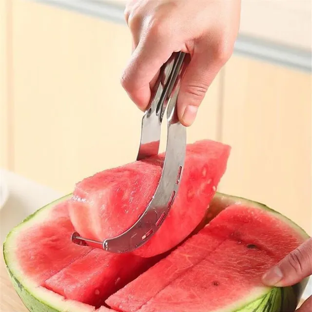 Practical melon slicer