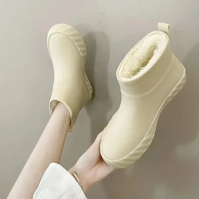 Moderní dámská voděodolná gumová obuv s teplým umělým kožíškem - více barevných variant