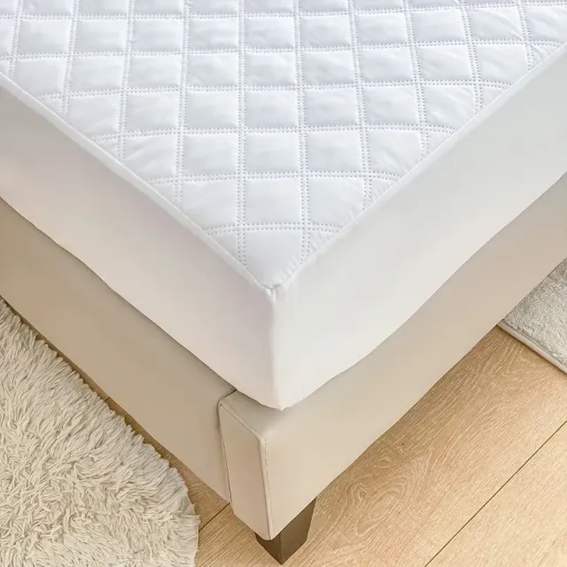 Voděodolný chránič na matraci s prošíváním - tlustý, jednolůžkový nebo dvoulůžkový, s elastickým okrajem, ve stylu napínacího prostěradla