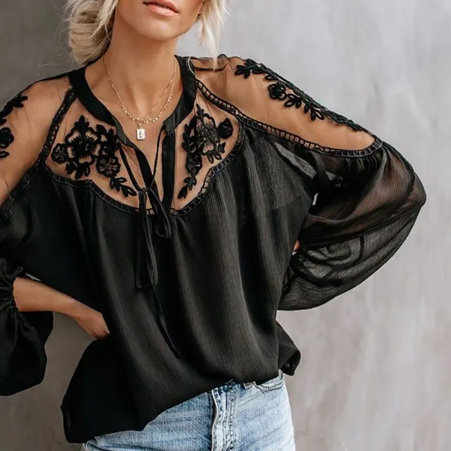 Women's boo blouse with lace
