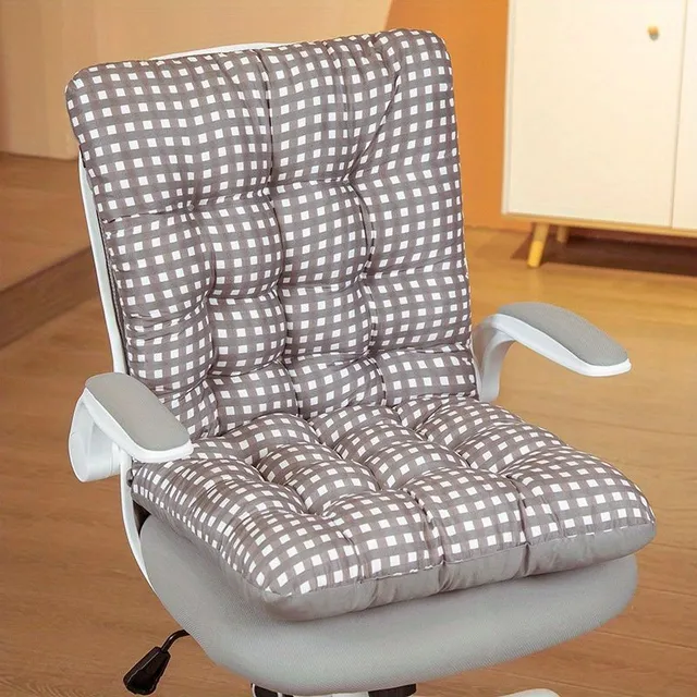 Decorative and practical chair pillow - washable polyester in classic plaid pattern