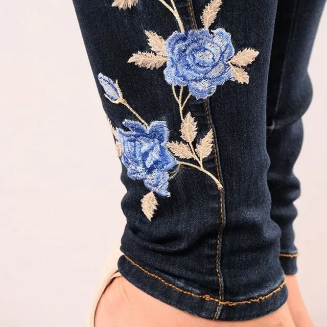 Women's fashion skinny jeans with Delaney embroidery