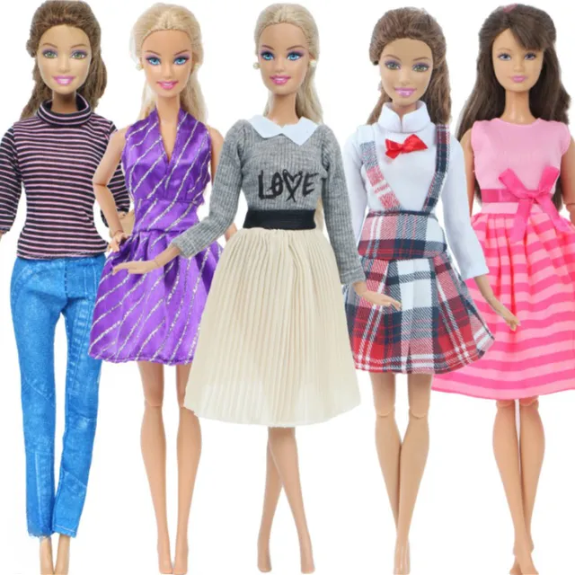 Zestaw sukienek dla lalek Barbie