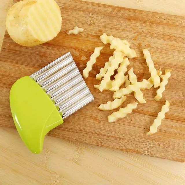 Scalloped potato slicer