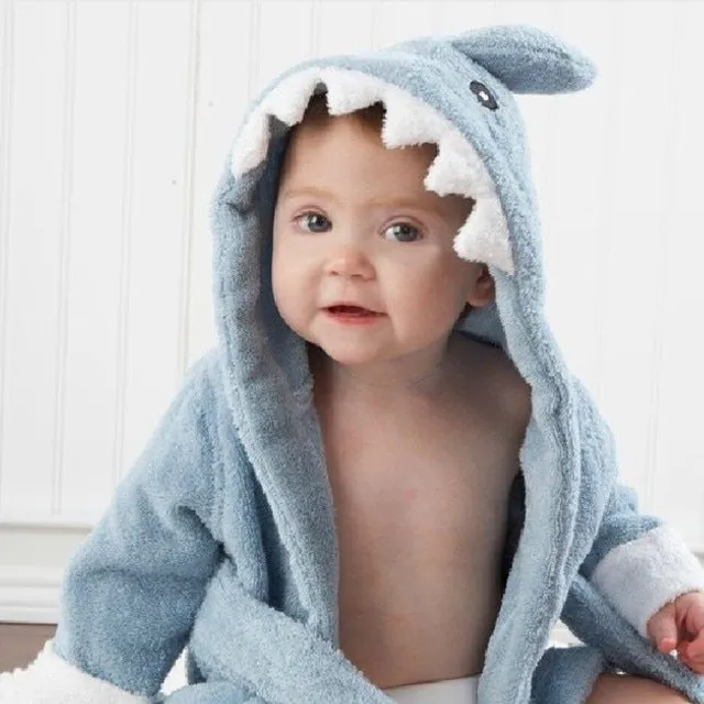 Baby bathrobe with hood and motifs of animals 23