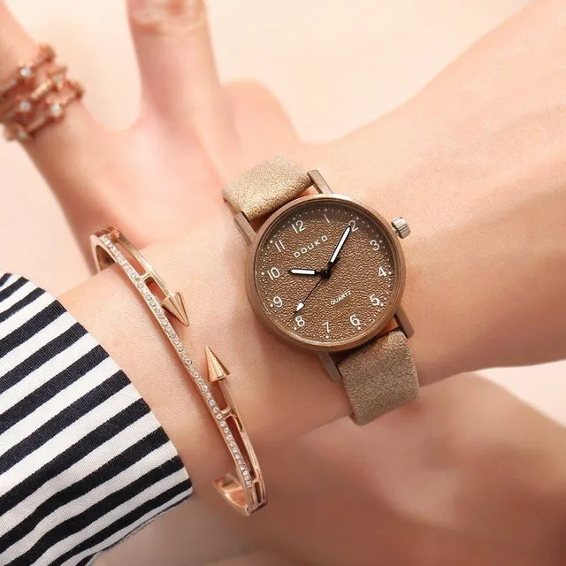 Montre stylée pour femme Kelly